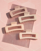 Hair clip claw, hair clip curly hair, hair clip claw styles, hair clip big, claw clip big, claw clip for thick hair, claw clip for braids, claw clip for thick curly hair, claw clip hairstyles, claw clip messy bun, claw clip medium hair, hair claw clip, y2k claw clip, 