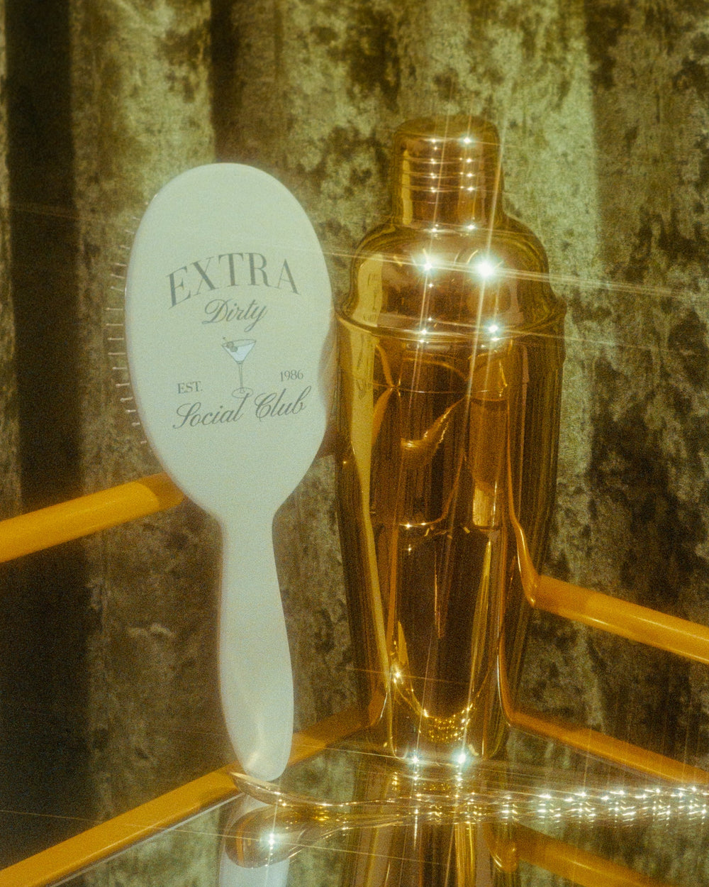 Extra Dirty Happy Hour detangle brush